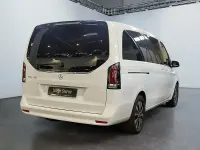 Gebraucht Mercedes EQV300 150 kW (204 PS) 2024 Weiß Van / Kleinbus