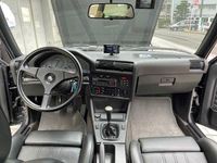 Gebraucht BMW 325 238 PS (175 kW) 1986 Schwarz