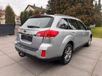 Gebraucht Subaru Outback 150 PS (110 kW) 2013 Silber Kombi