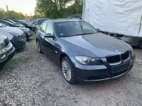 Usata BMW 325 218 CV (160 kW) 2007 Sparkling graphite metallic Berlina