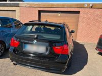 Gebraucht BMW 316 116 PS (85 kW) 2012 Schwarz Kombi
