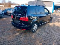 Gebraucht VW Touran 105 PS (77 kW) 2011 Schwarz Van / Kleinbus