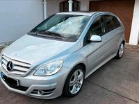 Gebraucht Mercedes B200 198 PS (145 kW) 2009 Silber Van / Kleinbus