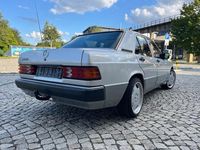 Gebraucht Mercedes 190 75 PS (55 kW) 1991 Silber Limousine