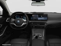 Gebraucht BMW 330e 292 PS (214 kW) 2025 Weiß Limousine