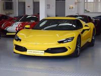 Gebraucht Ferrari 296 829 PS (609 kW) 2023 Giallo modena Coupé