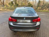 Gebraucht BMW 330e Sport Line 254 PS (186 kW) 2016 Grau Limousine
