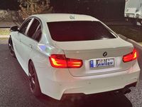 Gebraucht BMW 320 Sport Line 184 PS (135 kW) 2012 Weiß Limousine