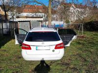 Gebraucht Mercedes 220 170 PS (125 kW) 2012 Weiß Limousine