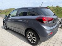 Gebraucht Hyundai i20 Advantage 84 PS (61 kW) 2020 Silber Kleinwagen