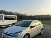 Usata Opel Astra 105 CV (77 kW) 2005 Argento Utilitaria