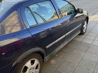 Gebraucht Opel Astra 75 PS (55 kW) 2000 Blau Limousine