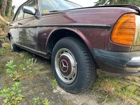 Brugt Mercedes 200 1977 Rød Sedan