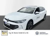 Gebraucht VW Passat Elegance 150 PS (110 kW) 2024 Pure white Kombi