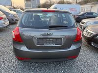 Gebraucht Kia Ceed 90 PS (66 kW) 2010 Schwarz Kleinwagen