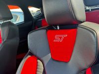 Gebraucht Ford Focus ST 185 PS (136 kW) 2016 Schwarz Limousine