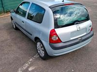 Gebraucht Renault Clio II 58 PS (42 kW) 2003 Silber Kleinwagen