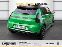 Second-hand Renault 5 E-Tech Techno 110 kW (150 CP) 2024 Verde Hatchback