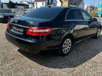 Gebraucht Mercedes E200 136 PS (100 kW) 2011 Schwarz Limousine