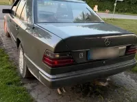 Gebraucht Mercedes E300 109 PS (80 kW) 1987 Limousine
