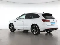 Gebraucht VW Touareg R-line 286 PS (210 kW) 2023 Oryxweiß perlmutteffekt SUV