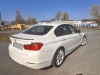 Gebraucht BMW 320 184 PS (135 kW) 2012 Weiß Limousine