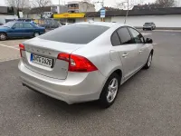 Gebraucht Volvo S60 Business Edition 150 PS (110 kW) 2015 Bright silver metallic / metal Limousine