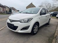 Gebraucht Hyundai i20 Classic 86 PS (63 kW) 2013 Weiß Kleinwagen
