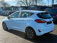 Gebraucht Ford Fiesta 101 PS (74 kW) 2022 Weiß Kleinwagen