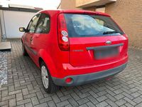 Gebraucht Ford Fiesta 60 PS (44 kW) 2006 Rot Kleinwagen