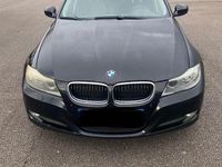 Gebraucht BMW 320 163 PS (119 kW) 2009 Schwarz Kombi