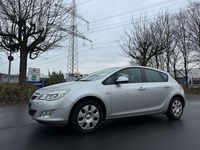 Gebraucht Opel Astra Edition 140 PS (102 kW) 2010 Silber Limousine