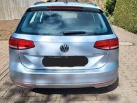 Gebraucht VW Passat 150 PS (110 kW) 2018 Silber Kombi