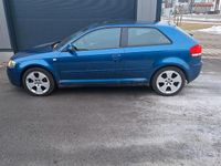 Second-hand Audi A3 140 CP (102 kW) 2003 Albastru Hatchback