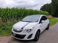 Gebraucht Opel Corsa Color Edition 101 PS (74 kW) 2012 Weiß Kleinwagen