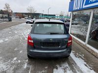 Gebraucht Skoda Fabia 60 PS (44 kW) 2010 Grau Limousine