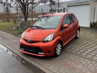 Gebraucht Toyota Aygo 68 PS (50 kW) 2013 Orange Kleinwagen