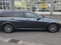 Gebraucht Mercedes E220 170 PS (125 kW) 2013 Grau Kombi