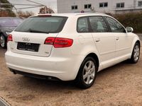 Gebraucht Audi A3 Attraction 105 PS (77 kW) 2013 Weiß Limousine