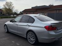 Second-hand BMW 320 Shadowline 184 CP (135 kW) 2012 Argintiu Berlinǎ