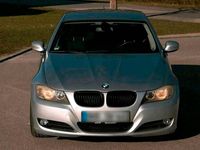 Gebraucht BMW 318 143 PS (105 kW) 2009 Silber Limousine