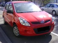 Gebraucht Hyundai i20 78 PS (57 kW) 2011 Rot Kleinwagen