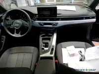 Gebraucht Audi A4 Ambiente 204 PS (150 kW) 2023 Navarrablau metallic (metallic) Limousine