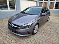 Gebraucht Mercedes A180 122 PS (89 kW) 2016 Mountaingrau  met. Kleinwagen