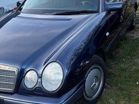 Gebraucht Mercedes E230 Classic 150 PS (110 kW) 1997 Blau Limousine