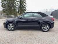 Gebraucht VW T-Roc Cabriolet R-line 150 PS (110 kW) 2024 Deep black perleffekt (metallic) Cabrio