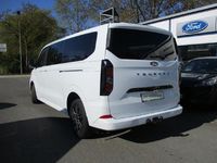 Gebraucht Ford Tourneo Titanium 136 PS (100 kW) 2025 Weiß Van / Kleinbus