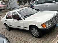 Gebraucht Mercedes 190 120 PS (88 kW) 1984 Weiß Limousine