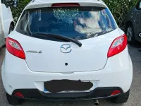 Gebraucht Mazda 2 Inclusive 103 PS (75 kW) 2009 Weiß Kleinwagen