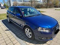 Gebraucht Audi A3 Attraction 105 PS (77 kW) 2013 Blau Limousine